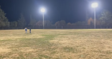 EXITOSA PRUEBA DE ILUMINACIÓN CONFIRMA FINALIZACIÓN DE PROYECTO EN CANCHA DEL CLUB DEPORTIVO BANGU